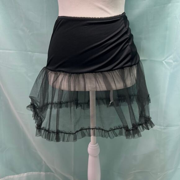 NWT Bebe Little Black Dress w/ Elastic Spaghetti Straps Underskirt Mini Size 6 - Picture 3 of 9